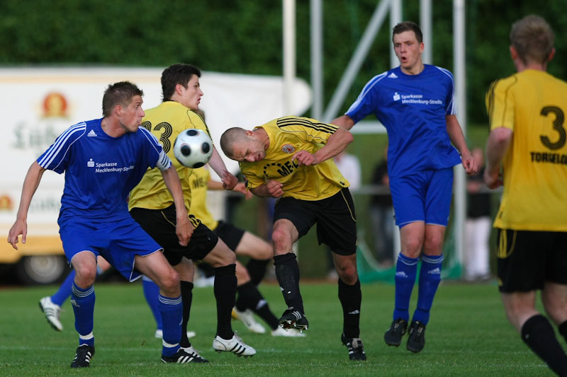 090527 ab NEUST-TORG-1005