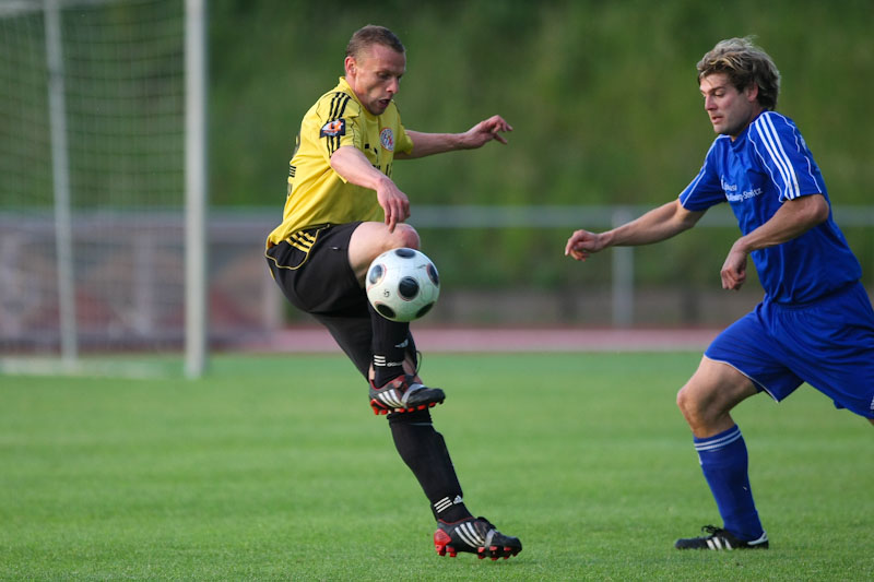 090527 ab NEUST-TORG-1033