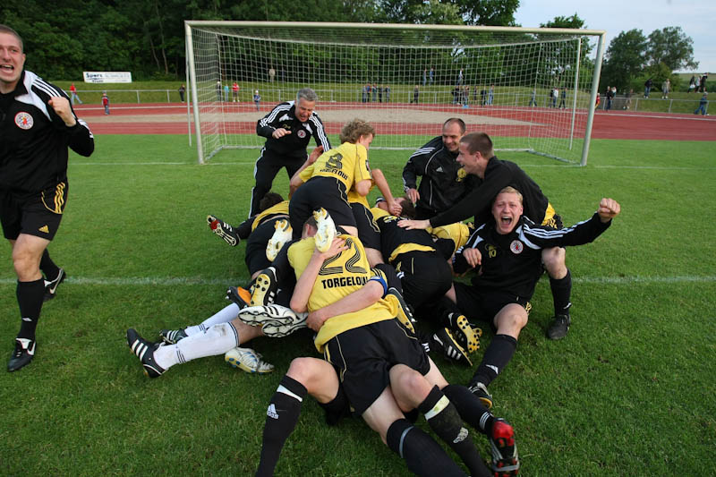 090527 ab NEUST-TORG-1506