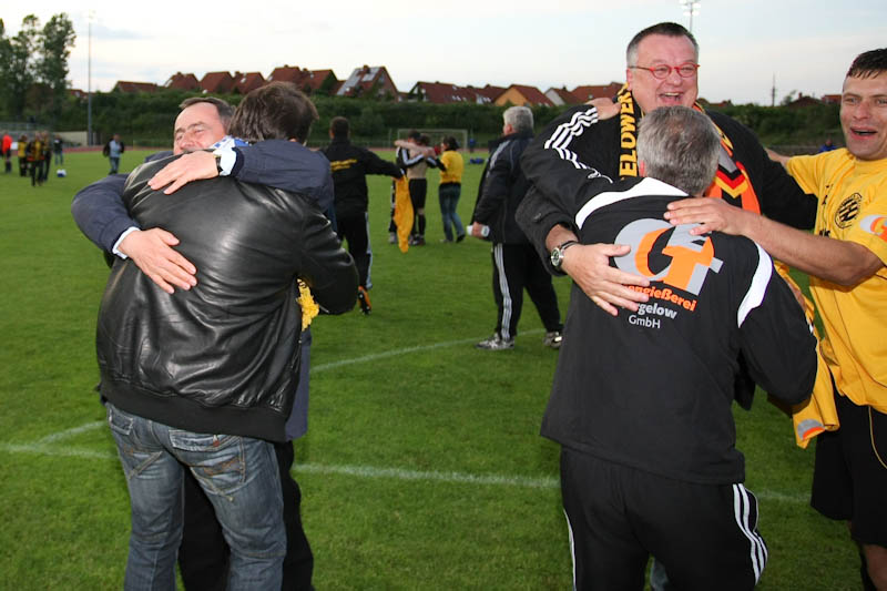 090527 ab NEUST-TORG-1567