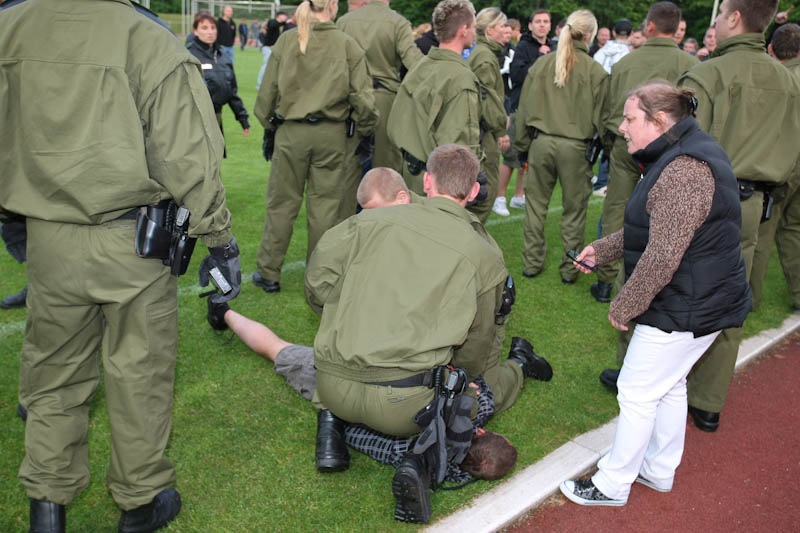 090527 ab NEUST-TORG-1673