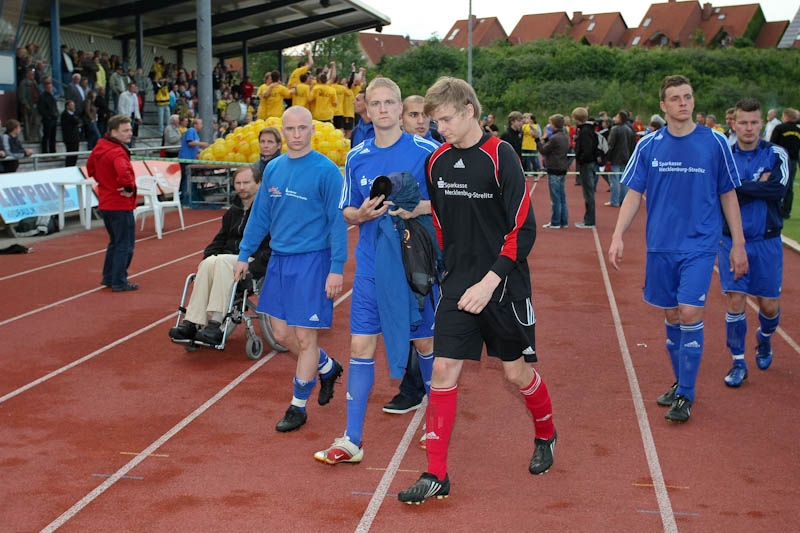 090527 ab NEUST-TORG-1675