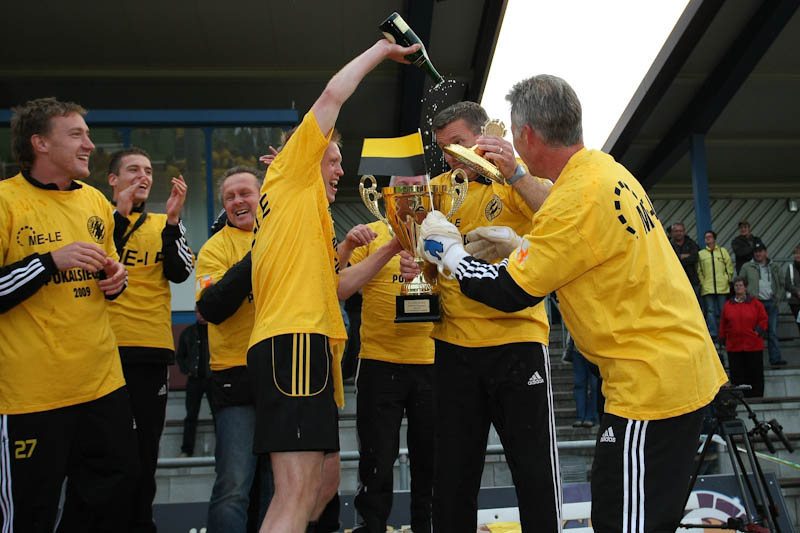 090527 ab NEUST-TORG-1725