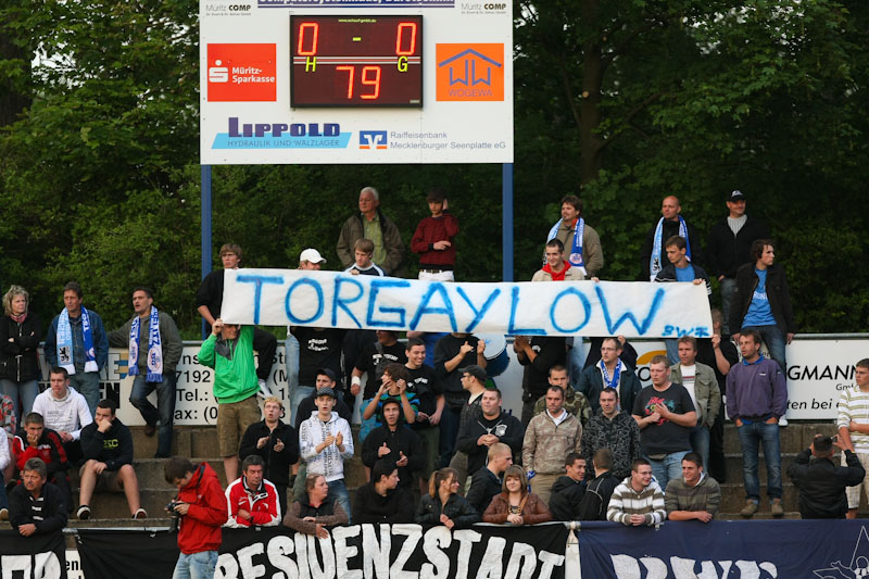090527 ab NEUST-TORG-659